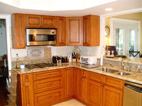 Your small kitchen remodeling can be achieved without the need for splurging your expense. Small Kitchen Remodeling: Here's Small Kitchen Remodeling ...
