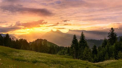 Download Wallpaper 3840x2160 Mountains Sunset Lawn Trees Landscape