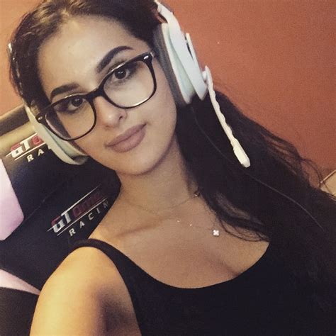 Sssniperwolf Cleavage And Sexy Pics Pics Sexy Youtubers