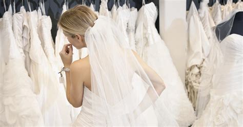 Man Sells Cheating Wifes Wedding Dress Ny Daily News