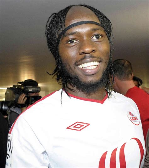 Gervinho, woah oh gervinho, woah oh his forehead is immense he'll rip up your defence though he seems to be working through his condition, signing gervinho with the help of arsenal's board and. Arsenal: Gervinho va signer un contrat de 4 ans