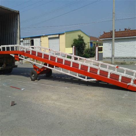 China Ce Movable Truck Ramp Loading Hydraulic Dock Leveler Manufacturer