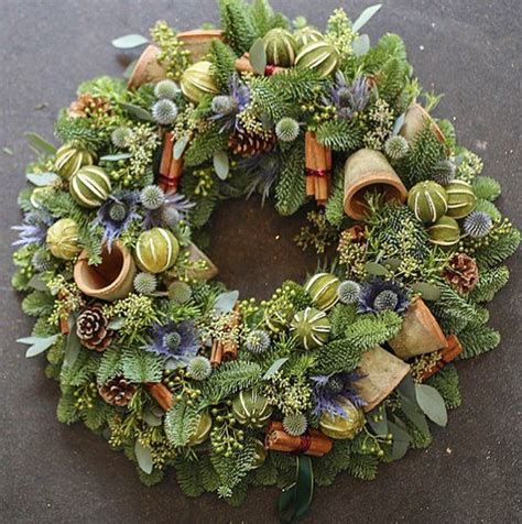 Awesome 48 Inspiring Christmas Wreaths Ideas For All Types Of Décor