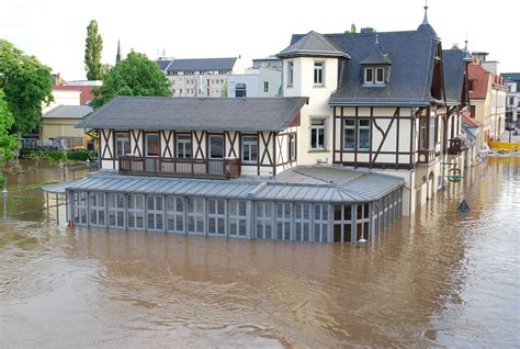 Eigenverantwortung Und Augenmass Hochwasserschutz In Historischen Städten Espazium