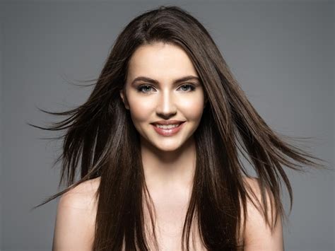 Free Photo Brunette Smiling Woman With Beauty Long Brown Hair