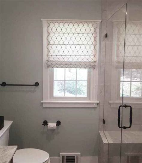 Bathroom Window Treatments In 2020 Bathroom Window