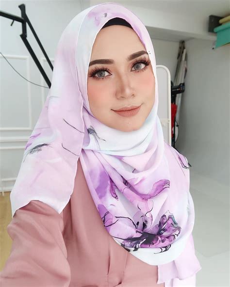 Pin By Hery Hariyanto On Kerudung Beautiful Hijab Hijab Shawl Model