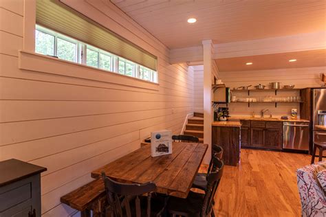 If you're thinking about booking a banner elk vacation rental, prepare for a blissful mountain experience during any season: White Tail River Cabin At Eagles Nest: Banner Elk 2 ...