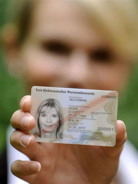 Personalausweis Auf Dem Smartphone Bundesrat Stimmt Für Elektronischen Identitätsnachweis
