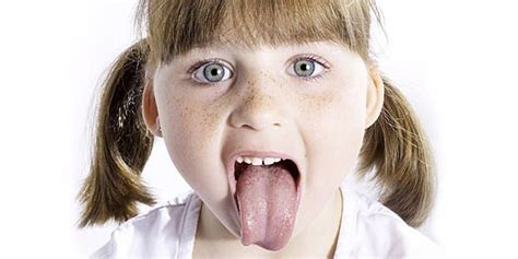 Mädchen Streckt Zunge Heraus Body Healing Body Healing