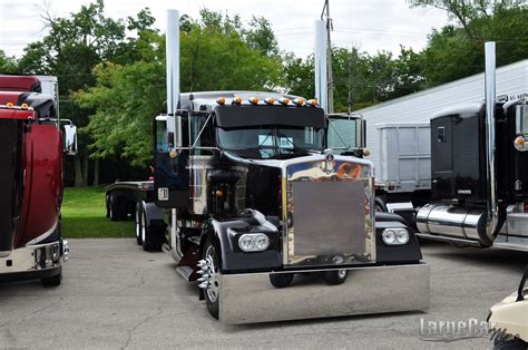 Black Cherry Kenworth Trucks Big Rig Trucks Big Trucks