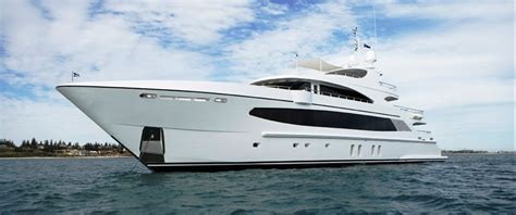 Yacht Oceanfast 48 Oceanfast Austal Charterworld Luxury Superyacht