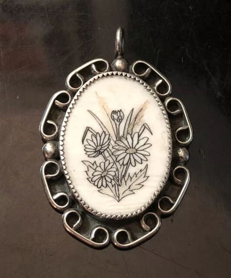 Native American Navajo Scrimshaw Floral Sterling Silver Pendant W Fox