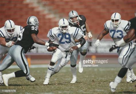 Eric Dickerson Photos And Premium High Res Pictures Getty Images