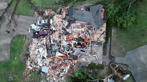 At Least 1 Dead Dozens Hurt As Tornadoes Rip Apart Homes In Texas And