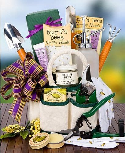 This mother's day guide offers signing tips and message starting points from hallmark writers. ca geek | Best gift baskets, Mother's day gift baskets ...