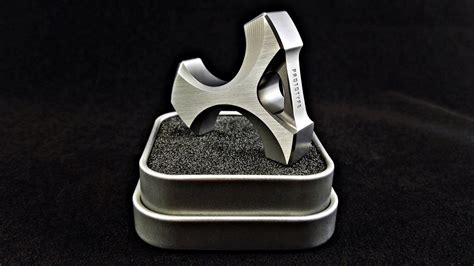 Our titanium block is available in thicknesses ranging from 2.5 (63.5mm) to 6 (152.4mm). Mjolnir II - custom knuck prototype in titanium | BladeForums.com