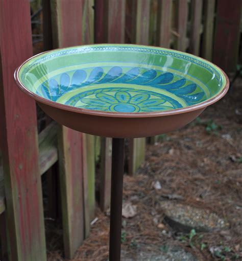 Jun 09, 2020 · it is easy to clean a cement bird bath to make it a safe and fun place for birds to enjoy. Darning Diva: DIY Bird Bath