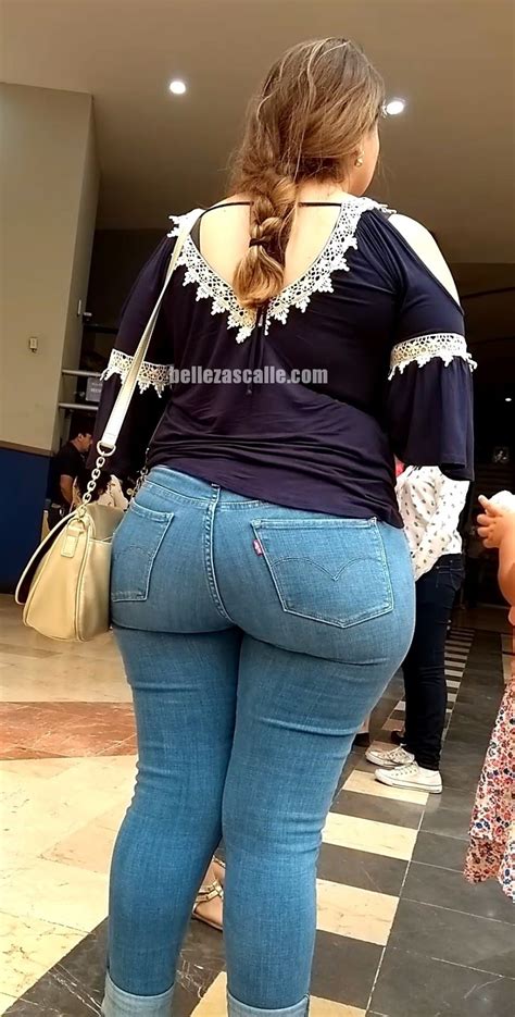 Our porno collection is huge and it's constantly growing. Maduras Caderonas En La Calle / Sexy girls on the street, girls in jeans, spandex and ... / Pero ...
