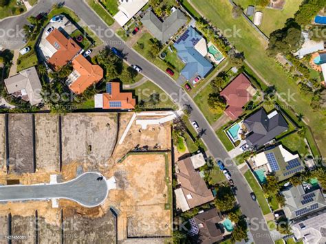 New Housing Development In Australian Suburb Stock Photo Download