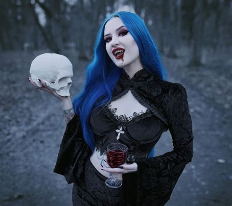 Pin By ¡dark Gothic Macabre On Góticas Dark Academia Women
