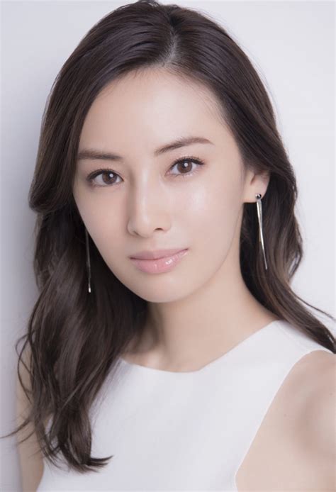 北川景子、笑顔と艶やかな唇を披露！コーセー メイクアップブランド『エスプリーク』新cm actress press