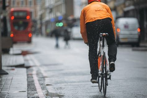 Commute Gear That Will Make Your Commute By Bike That Much Better Bike Commute Resolutions