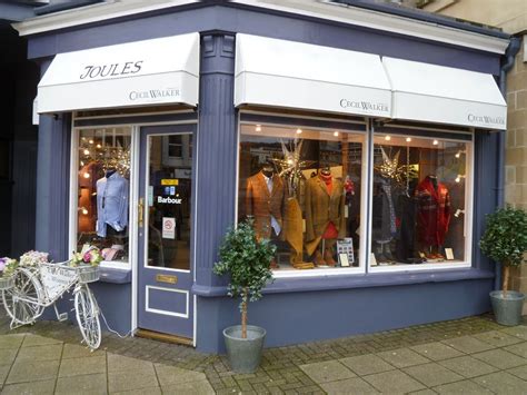 Gift shop in herndon, virginia. What a cute corner storefront! http://www ...