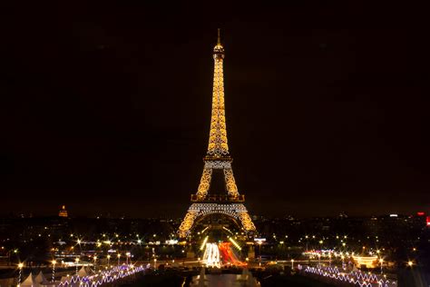 Beautiful Eiffel Tower At Night Wallpaper Hd Wallpapers