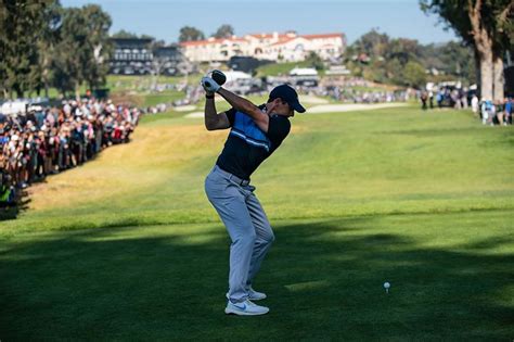 We will keep you up to date with all the latest. Kỹ Thuật Swing Golf Của Rory Mcilroy Hoàn Hảo Đến Cỡ Nào?