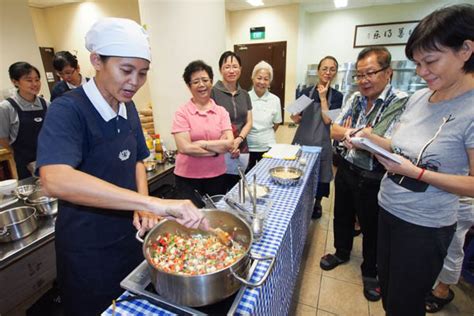 The tzu chi center for compassionate relief honors the history of the buddhist tzu chi foundation's global mission of humanitarianism and its trajectory into the 21st century. A Chef Forsakes Her Meat Cleavers - Tzu Chi Singapore