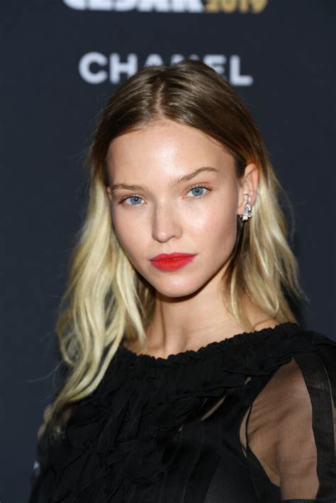 Sasha luss in harper's bazaar magazine, taiwan september 2019. Sasha Luss : PrettyGirls