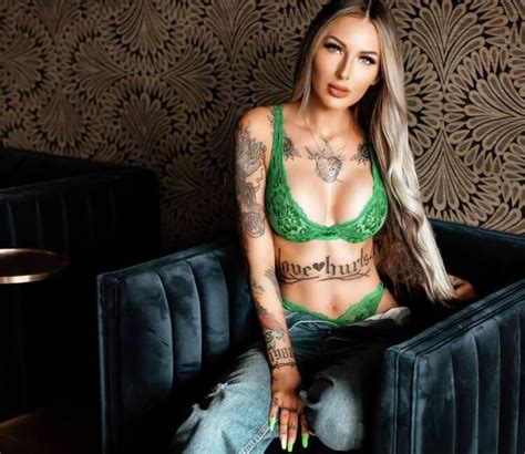 Tattooed Model Paige Amaze In Green Lingerie Photo