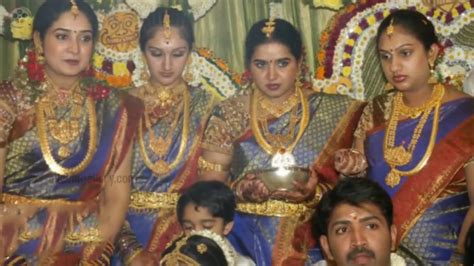 The vijay kumar family disowned vnitha vijayakumar the first daughter of actress manjula. Actress Preetha Vijayakumar Family Photos Preetha Hari ...
