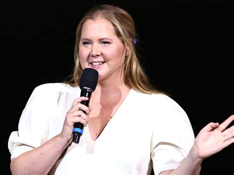 Amy Schumer Says Criticism About ‘puffier Face Led To Her Cushing