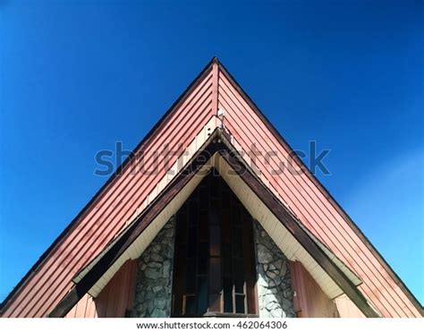 Triangle Roof Shape Exterior Design Housebuilding Stockfoto 462064306
