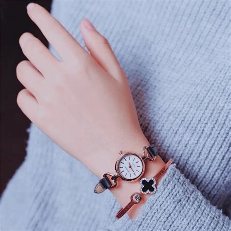Luxury Exquisite Small Simple Women Dress Watches Retro Leather Female