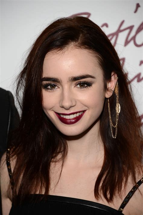 Lily Collins Long Straight Cut Lily Collins Hair Looks Stylebistro