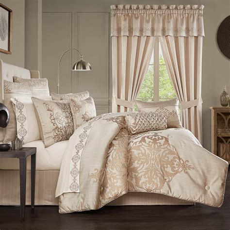 Contemporary California King Comforter Set Croscill® Chimayo