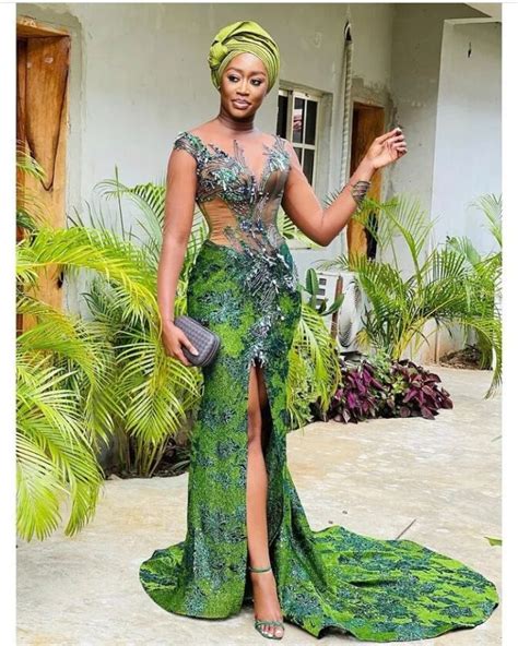 Latest And Stunning Aso Ebi Gown Style 2021 Ladeey