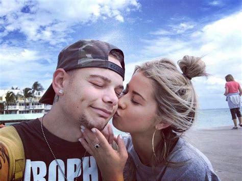 Kane Brown Facebook Post 2 1 17 She Makes Vacation 100xs Better