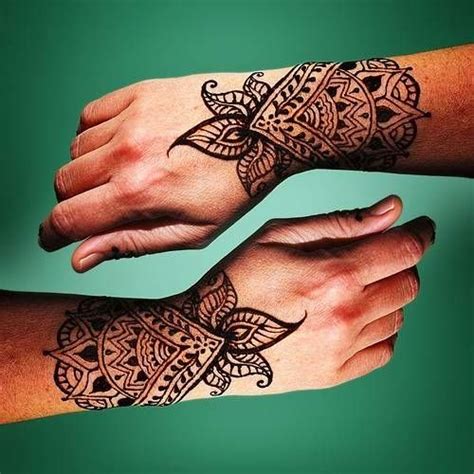 Beautiful Henna Tattoo Designs For Your Wrist