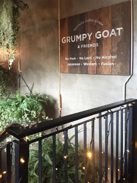 Harus diingatkan di sini, tiada jaminan oleh kerajaan jika keluar negara melalui jalan yang tidak sah. Makan Tengahari Sedap di Grumpy Goat & Friends Cafe ...