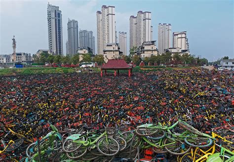 Montanhas De Bikes Veja Retratos Dos Cemitérios De Bicicletas Na China