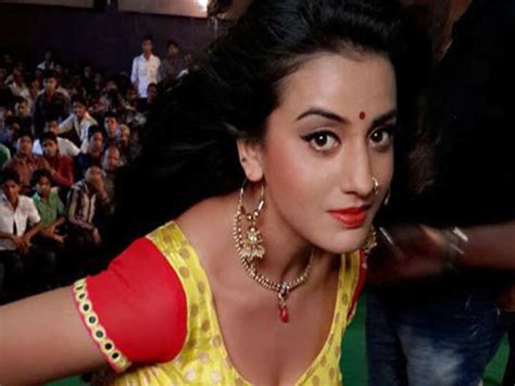Akshara Singhs Special Dance Number In Ladla Bhojpuri Movie News Times Of India