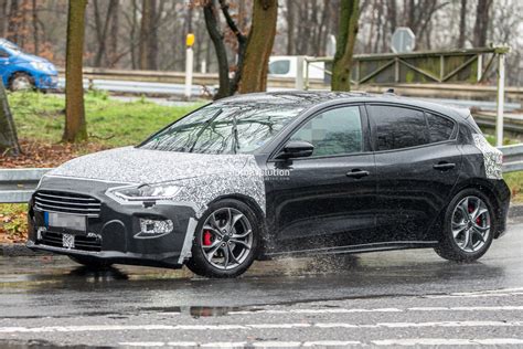 European 2022 Ford Focus Facelift Spied With New LED Signature Lighting - autoevolution