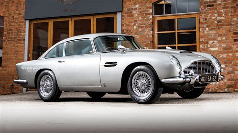 James Bonds Aston Db5 Sold For 638m Top Gear