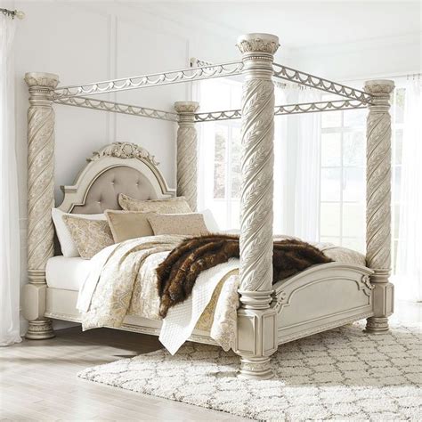 pinnacle  opulent design  cassimore bedroom collection  signature design puts