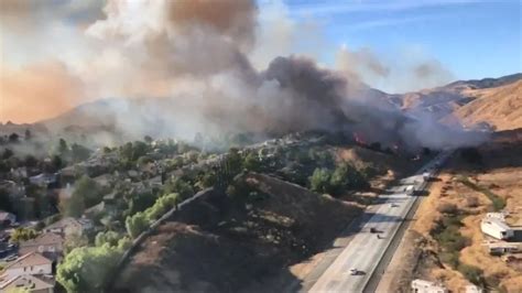 Californias Kincade Tick Fires Force Thousands To Evacuate