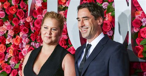 amy schumer opens up about husband s autism diagnosis on seth meyers